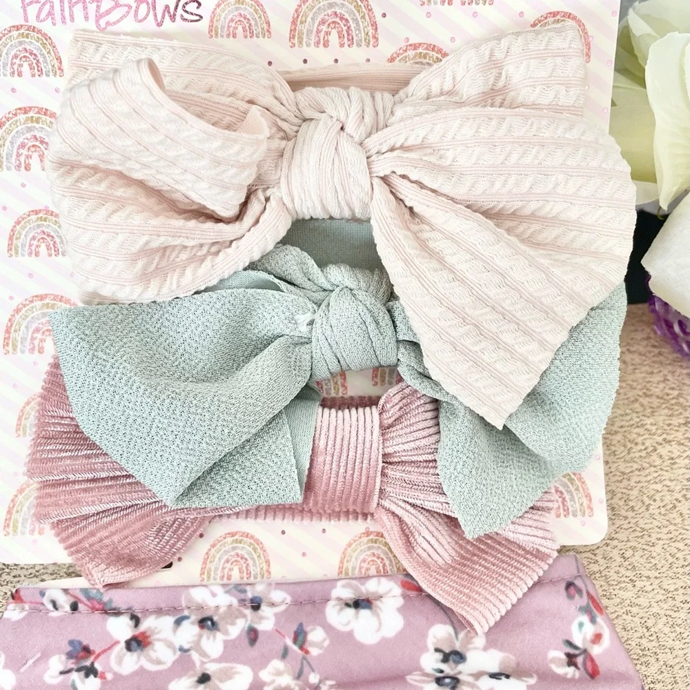 NWT Somewhere Over rainBows Baby/Toddler Headbands/Bibs Set